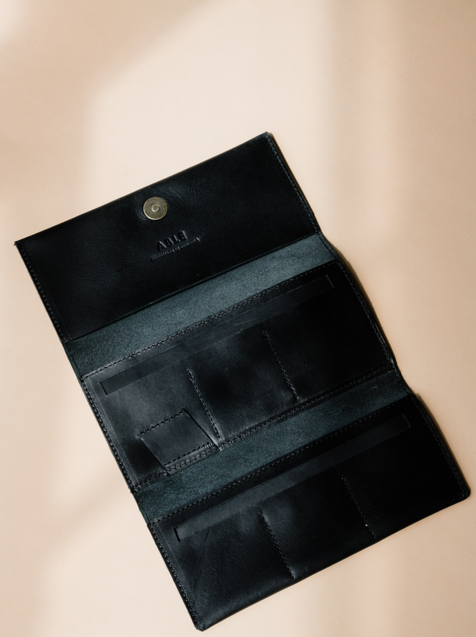 Interior #Color_Black