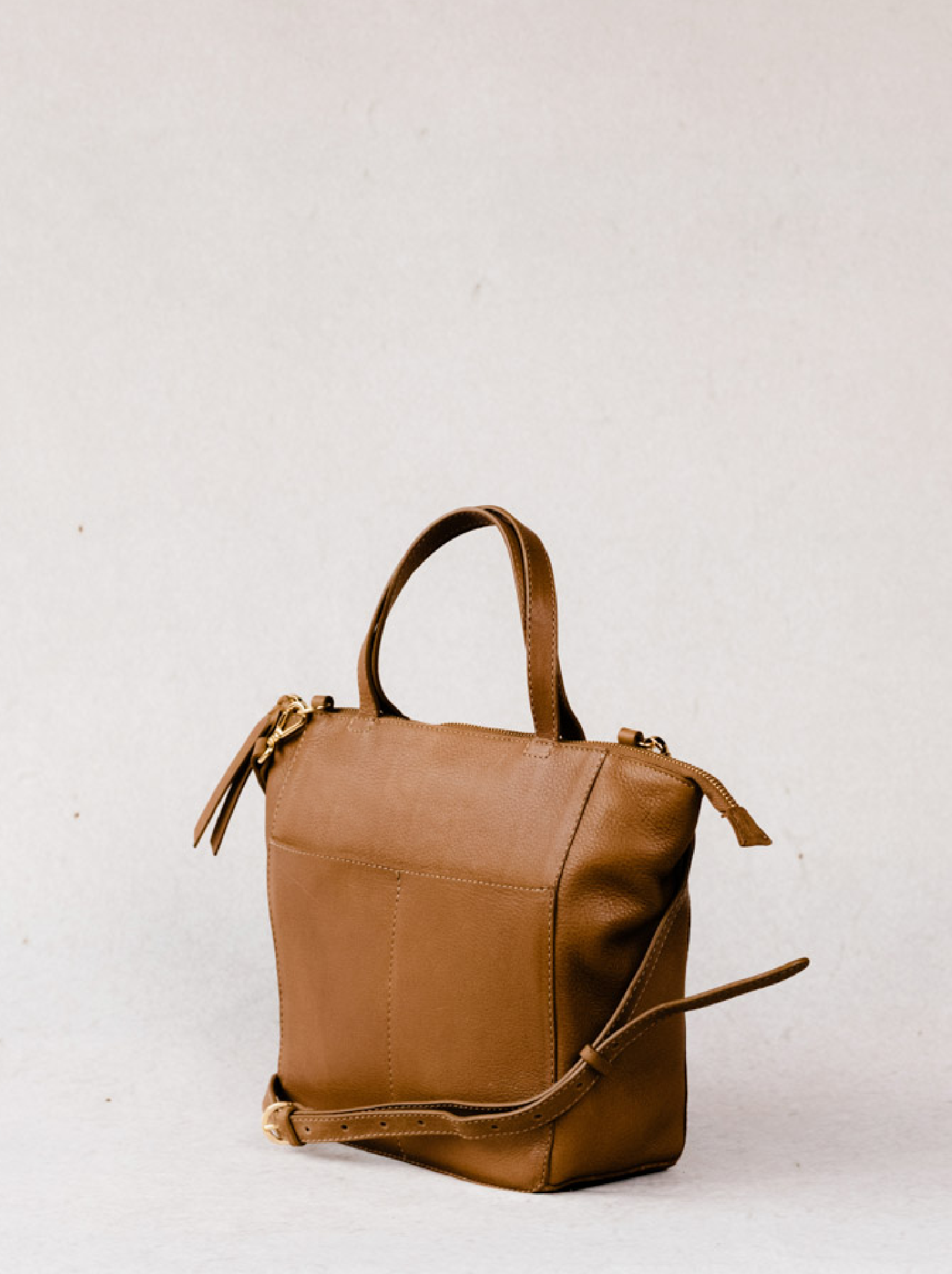 Lari Zip-Top Crossbody – ABLE Lari Zip-Top Crossbody – ABLE