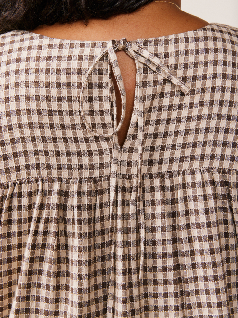 Lifestyle - Brown Gingham