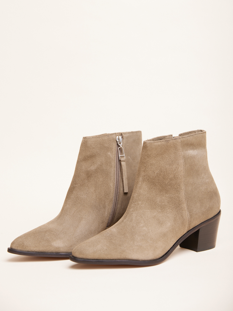Lifestyle - Mushroom Waterproof Suede